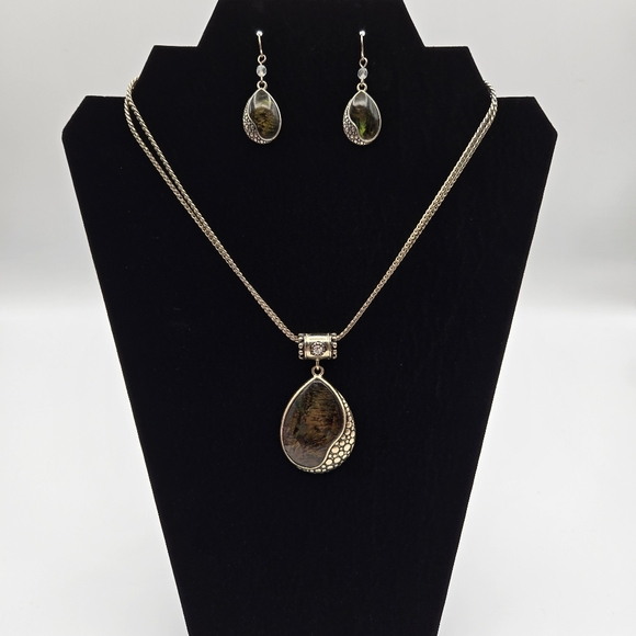 Kenneth Cole KC Abalone Teardrop Necklace And Pierced Earring Set Gold Tone - Picture 1 of 14